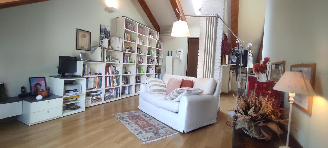 Apartment La Casa Dei Libri 22 Turin